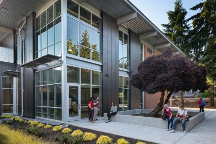 Ingraham High School Image