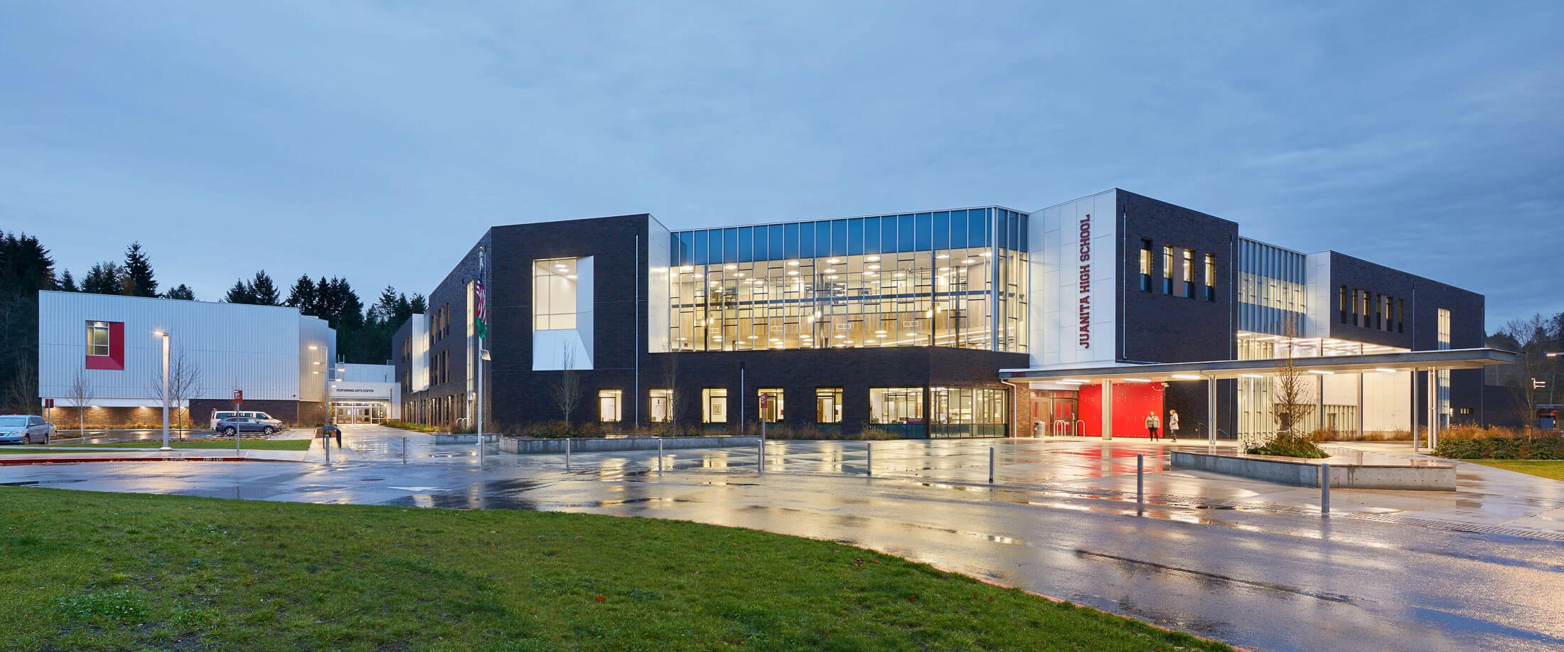 20191116-o_JuanitaHigh_15_banner-crop__2200px