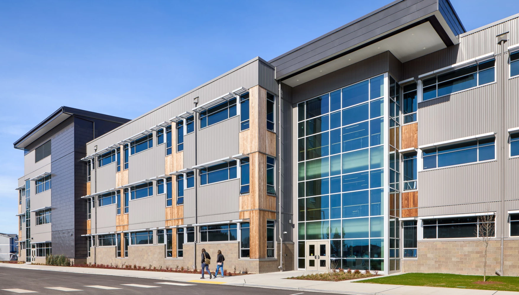 20240315-za_Ferndale_High_27_Gallery__1440x820px