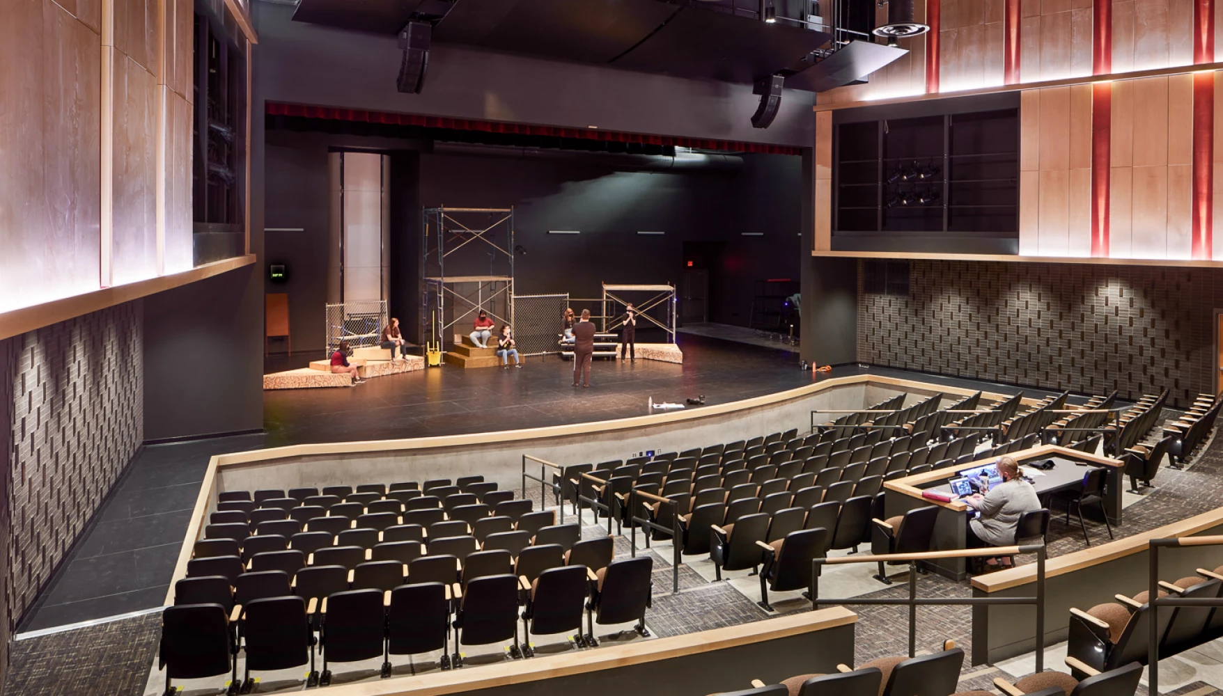 20220414-p_TJHS_16_Gallery__1440x820px